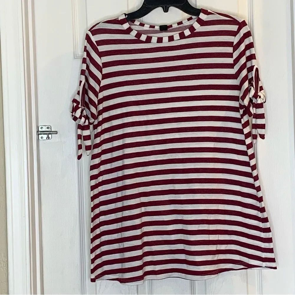 Agnes & Dora Tie Sleeve Top Maroon and White Size XL